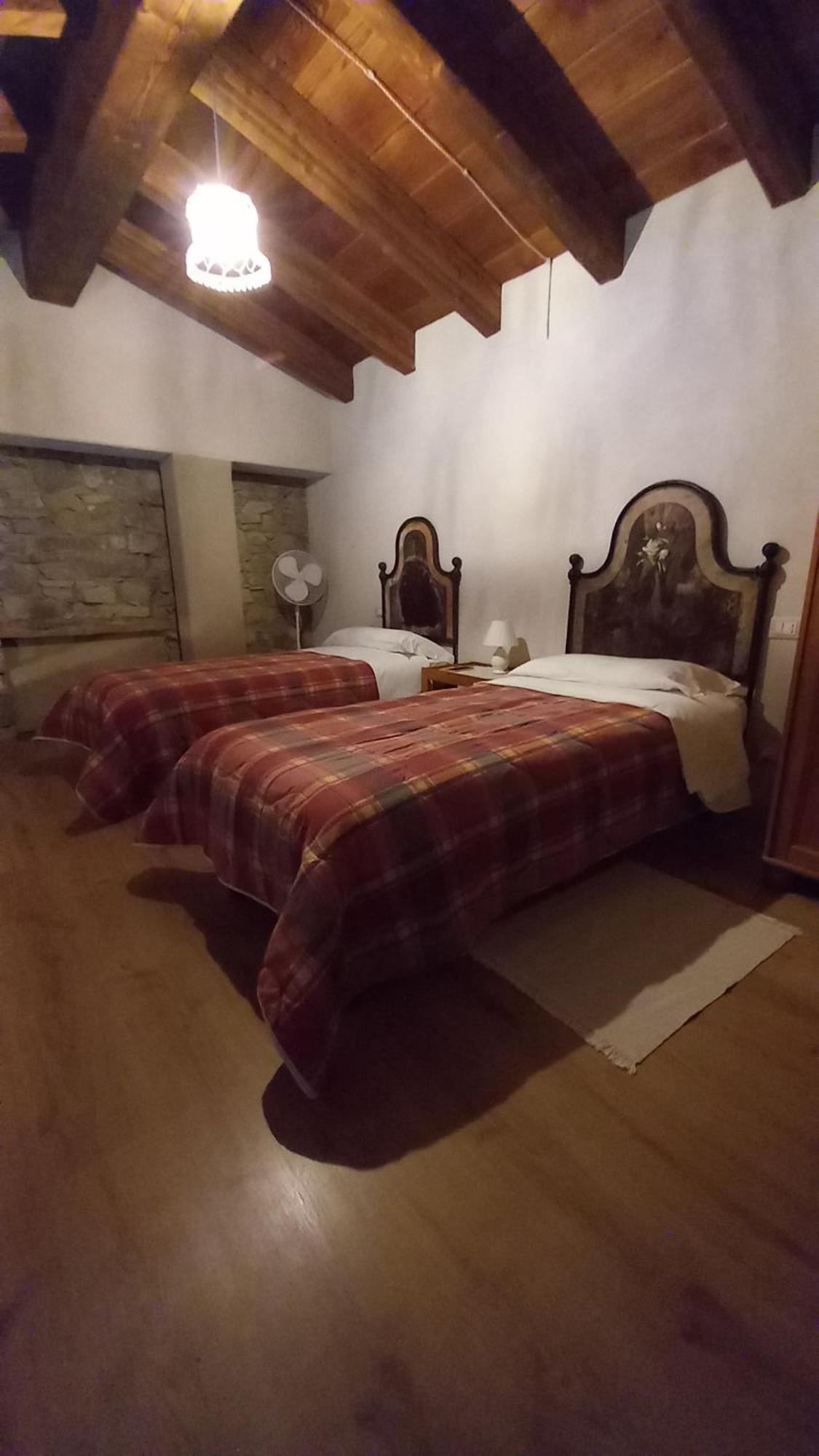 La Casa Di Lillia Hotel Castelnovo ne' Monti Exterior foto